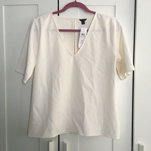 🆕 Ann Taylor White V-neck Top